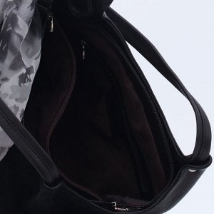 Сумка Размер В28 х Д28,5 х Ш12  Великолепная функциональная сумка закрывается на молнию, имеет две мягкие плоские ручки, которые очень комфортны в носке. Сумочка носится на плече или в руке. Внутри: 2