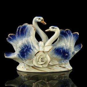 Сувенир керамика "Лебеди синие с розой" страза 9,5х5,5х13,5 см