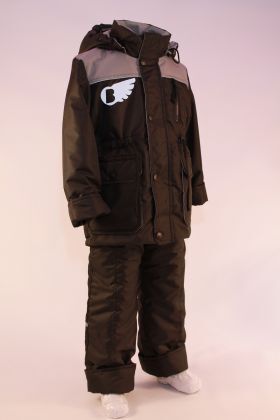 Черный В прохладную погоду весной или осенью наиболее подходящим для активных прогулок на свежем воздухе является комплект , состоящий из куртки и брюк-полукомбинезона из плащевой ткани. Куртка и брюк