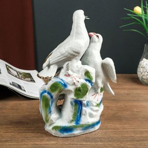 Сувенир керамика "Голуби на камне с цветами" 28,5х9,5х20 см