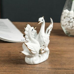 Сувенир керамика "Танцы лебедей на волнах" белый, страза 10,2х11,5х4 см