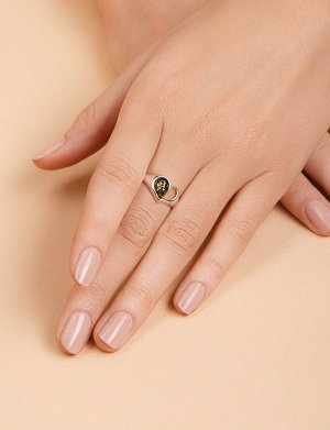 Яркое кольцо «Эвридика» из серебра и янтаря зелёного цвета, 906305403
