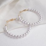 Серьги-кольца &quot;Нежность жемчуга&quot; кольца средние, цвет белый в золоте, d=5,5 см