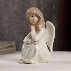 Сувенир керамика "Девушка-ангел в белом платье - дума" 10х5х6 см