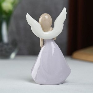 Сувенир керамика "Девушка-ангел с рисунком на крыльях в сиреневом платье" 13.6х5.5х7.8 см