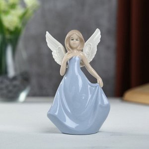Сувенир керамика"Девушка-ангел с рисунком на крыльях в голубом платье танцует"13,6х5,5х7,8см