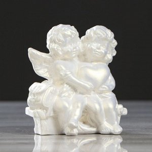 Статуэтка "Ангел на лавочке", цвет перламутровый, 11 см