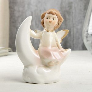 Сувенир керамика "Ангел-малыш в перламутро-розовом платье на месяце" 9х4,6х7 см