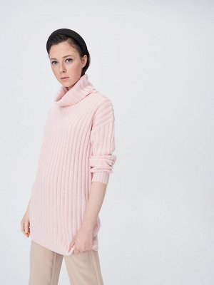 Водолазка oversize из трикотажа в рубчик