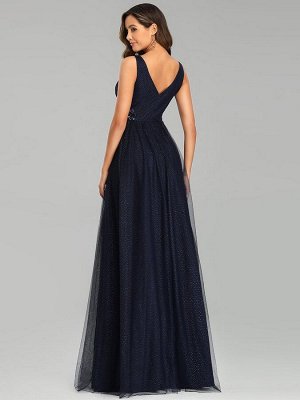 Элегантное длинное  вечернее темно-синее платье с глубоким V-образным вырезом и вышивкой
