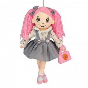 M6044 Кукла ABtoys Мягкое сердце, мягконабивная в сером сарафане и с сумочкой, 30 см