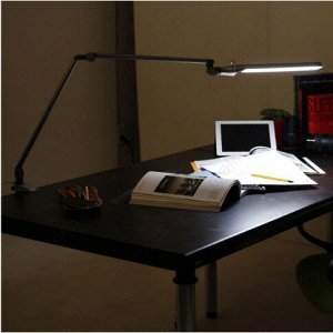 Профессиональный светодиодный светильник на струбцине Diasonic DL-100PH (серебристый)