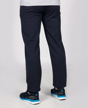 Спорт Брюки ERD
Мужские брюки, два боковых кармана на молниях, задний карман, широкая эластичная резинка на поясе + фиксирующий шнурок, низ брюк на манжетах, элементы дизайна - вышивка. Фабричное прои