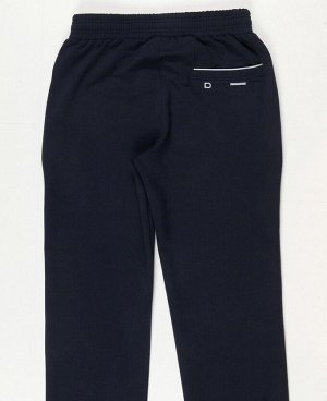 Спорт Брюки ERD
Мужские брюки, два боковых кармана на молниях, задний карман, широкая эластичная резинка на поясе + фиксирующий шнурок, элементы дизайна - вышивка. Фабричное производство, правильные л
