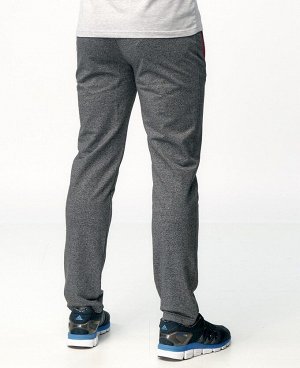 Спорт Брюки ERD
Мужские брюки, два боковых кармана на молниях, задний карман на молнии, широкая эластичная резинка на поясе + фиксирующий шнурок, элементы дизайна - вышивка. Фабричное производство, пр