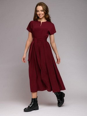 1001 Dress Платье бордовое длины миди с короткими рукавами и широким поясом