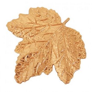 Брошь брошьРазмер:брошь-кулон(покрытие:золото), изготовлено из ювелирного сплава на основе латуни с гальваническим покрытием золотом. размер 7х6см.