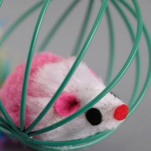 Игрушка Мышь в шаре с перьями, 6 см, микс цветов