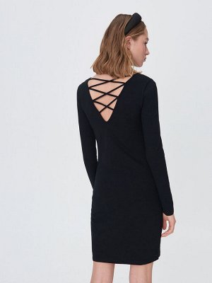 Мини-платье с V-образным вырезом на спине