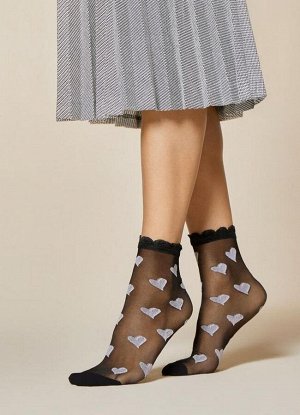Носочки Носки 1054/G LULLABY 20 den от европейского производителя Fiore. Эта очаровательная пара прозрачных носков с пастельным фиолетовым сердцем идеально подходит для всех. Отличное сочетание с кабл