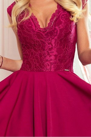Платье NUMOCO 300-4  Эксклюзивное асимметричное платье-клёш с красивым декольте и кружевом. Рост модели на фото 171 см. Состав: