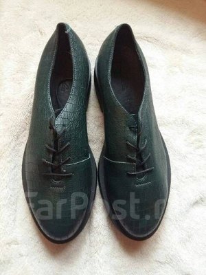 Ботинки зеленого цвета