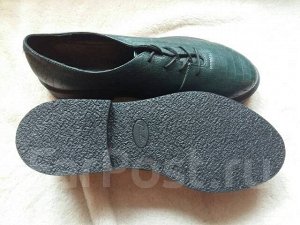 Ботинки зеленого цвета