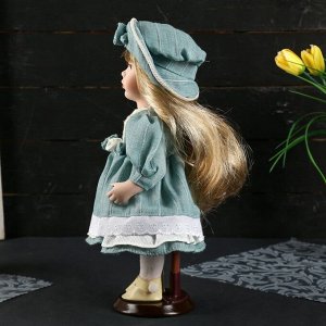 Кукла коллекционная керамика "Люда в платье цвета морской волны со шляпкой" 30 см