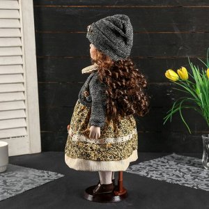 Кукла коллекционная керамика "Вика с цветочном платье, сером джемпере с сумочкой" 40 см