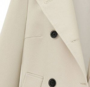 Пальто Оригинальное пальто порадует своим теплом и комфортом, а также гарантирует внимание окружающих.
Состав ткани 40% нейлон, 60% Полиэфирное волокно.