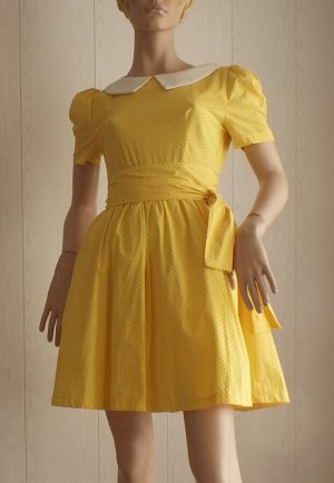Платье Цвет: желтый в белый горошек. Материал не тянется. ОГ 86см, ОТ 68см