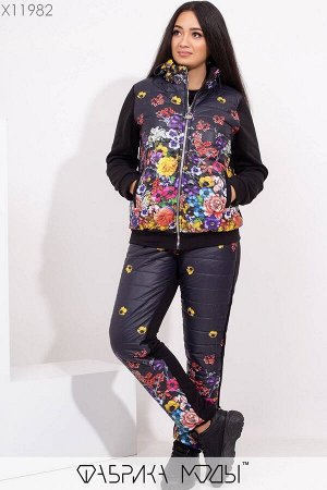 Принтованный костюм: кофта с капюшоном на молнии и прорезныи карманами, штаны прямого кроя на резинке с манжетами X11982