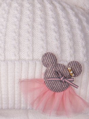 Шапка вязаная для девочки на завязках с двумя бубончиками, серый мишка в юбке, молочный