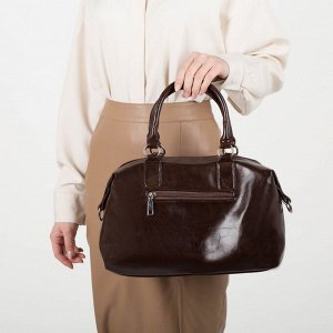 Сумка женская, отдел на молнии, 2 наружных кармана, длинный ремень, цвет коричневый