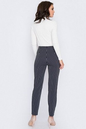 Брюки 5018 Брюки из костюмной ткани в полоску.
50% вискоза,45% п/э,5% лайкра
