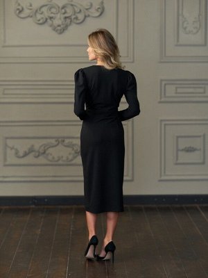 Платье с разрезом цвет черный