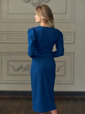Платье с разрезом цвет синий