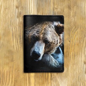 Обложка на паспорт "Крупный медведь", черная