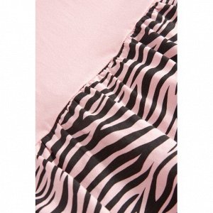 Платье 95% ХЛОПОК 5% ЭЛАСТАН Трикотажное  платье с вырезами на плечах. Дизайн юбки повторяет окрас тигра в розово-черных оттенках. Благодаря качественному трикотажу (95% хлопок, 5% эластан) платье удо