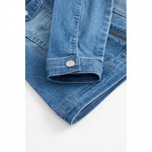 Ветровка 79% Хлопок 19% п/э 2% эластан Легкая куртка выполнена в джинсовом стиле. Универсальная, комфортная вещь для длительных прогулок весной и летом. Смесовая ткань с высоким содержанием хлопка отл