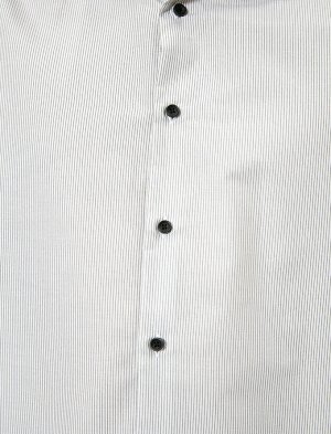 Рубашка Материал: %50  Хлопок, %50 Полиэстер Параметры модели: рост: 188 cm, грудь: 99, талия: 75, бедра: 98 Надет размер: L