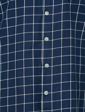 Рубашка Материал: Ana Kumas %100  Хлопок Параметры модели: рост: 188 cm, грудь: 99, талия: 75, бедра: 95 Надет размер: L