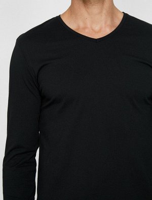футболка Материал: %100 Хлопок Параметры модели: рост: 188 cm, грудь: 96, талия: 79, бедра: 95 Надет размер: M