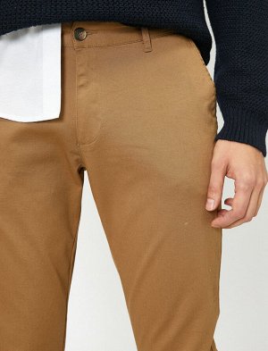 брюки Материал: %98 Хлопок, %2 Эластан Параметры модели: рост: 189 cm, грудь: 99, талия: 75, бедра: 99 Надет размер: 42
