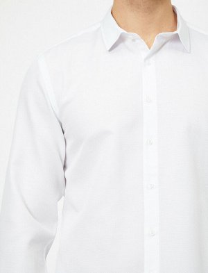 Рубашка Материал: %55  Хлопок, %45 Полиэстер Параметры модели: рост: 188 cm, грудь: 99, талия: 75, бедра: 95 Надет размер: L
