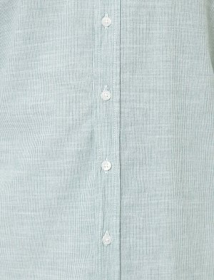 Рубашка Материал: %100  Хлопок Параметры модели: рост: 185 cm, грудь: 98, талия: 74, бедра: 95 Надет размер: L