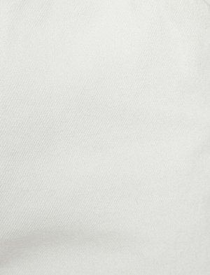 брюки Материал: Ana Kumas %100  Хлопок Параметры модели: рост: 187 cm, грудь: 100, талия: 84, бедра: 95  Надет размер: 42