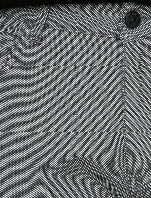 брюки Материал: %3 Эластан, %97  Хлопок Параметры модели: рост: 186 cm, грудь: 95, талия: 75, бедра: 95  Надет размер: 42
