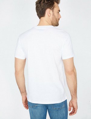 футболка Материал: %70 Хлопок, %30  Полиэстер Параметры модели: рост: 188 cm, грудь: 99, талия: 78, бедра: 96 Надет размер: M