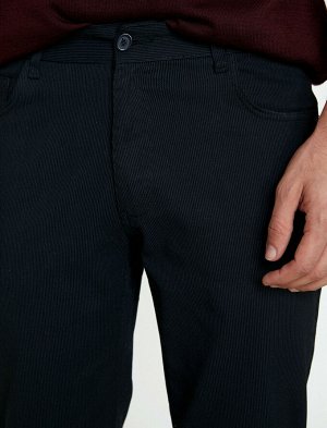 брюки Материал: %97 Хлопок, %3 Эластан Параметры модели: рост: 186 cm, грудь: 98, талия: 80, бедра: 95 Надет размер: 42
